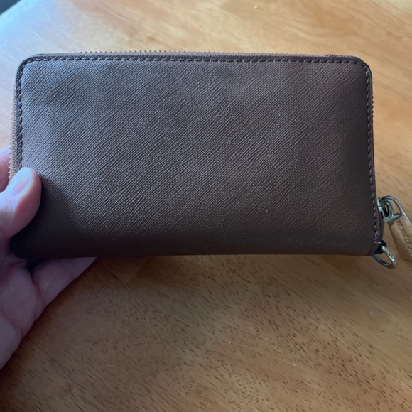Michael kors wallet - Picture 2 of 4